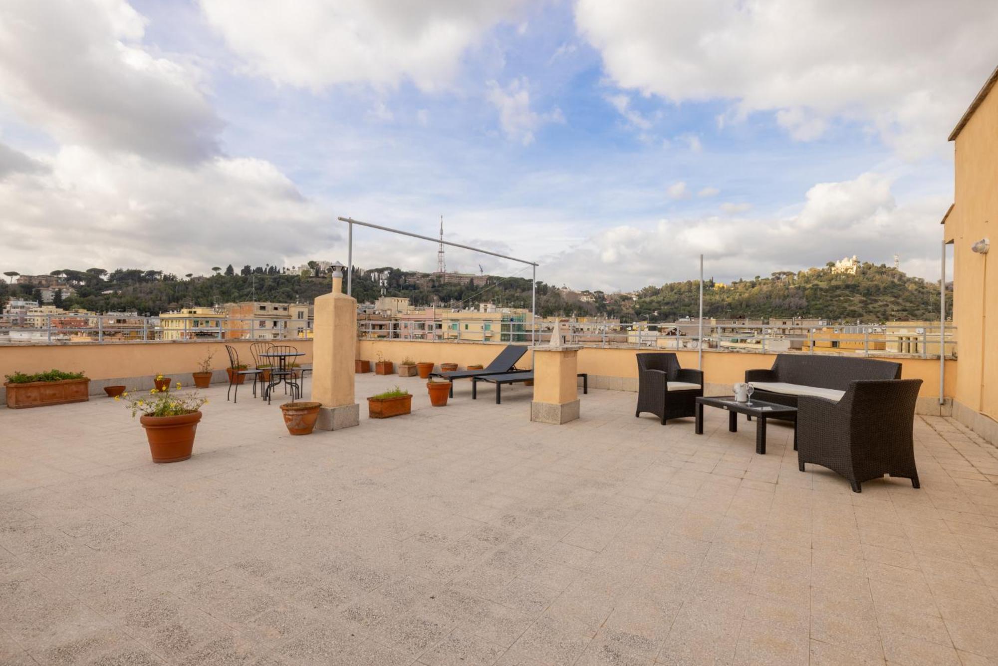 Top Floor Apt With Rooftop Terrace Near St. Peter 罗马 外观 照片
